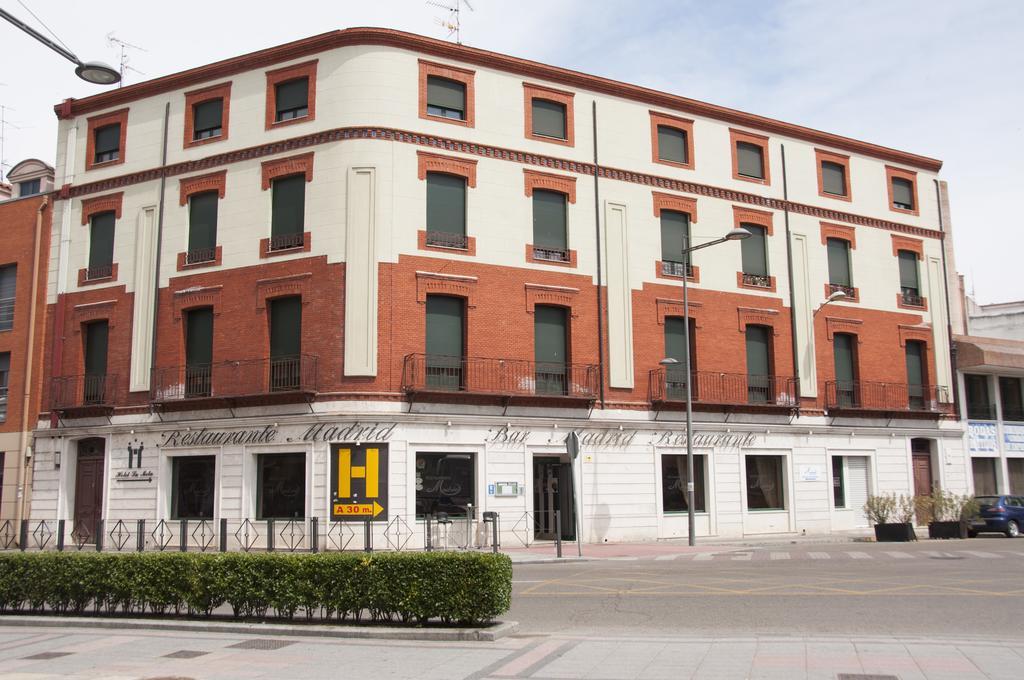 Hotel La Mota By Punta25 Hotels Group Медина дел Кампо Экстерьер фото