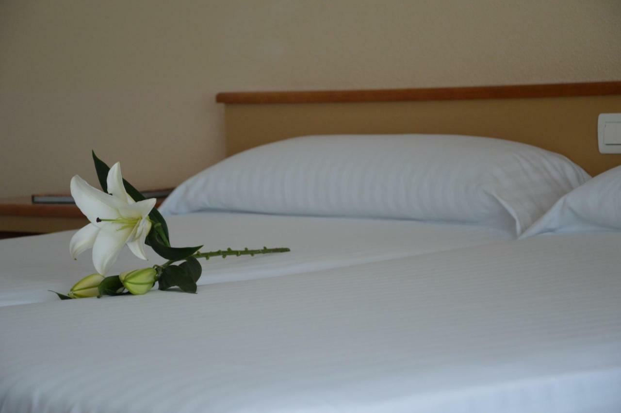 Hotel La Mota By Punta25 Hotels Group Медина дел Кампо Экстерьер фото